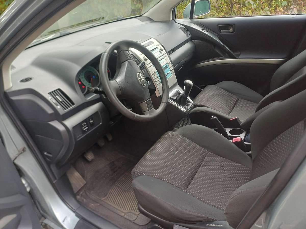 Toyota Corolla 2009 — photo 14