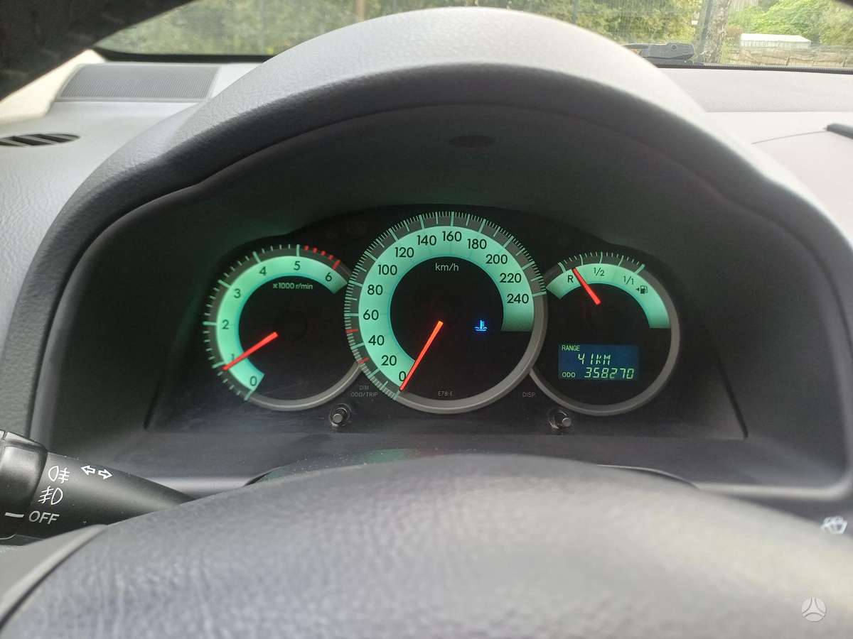 Toyota Corolla 2009 — photo 16