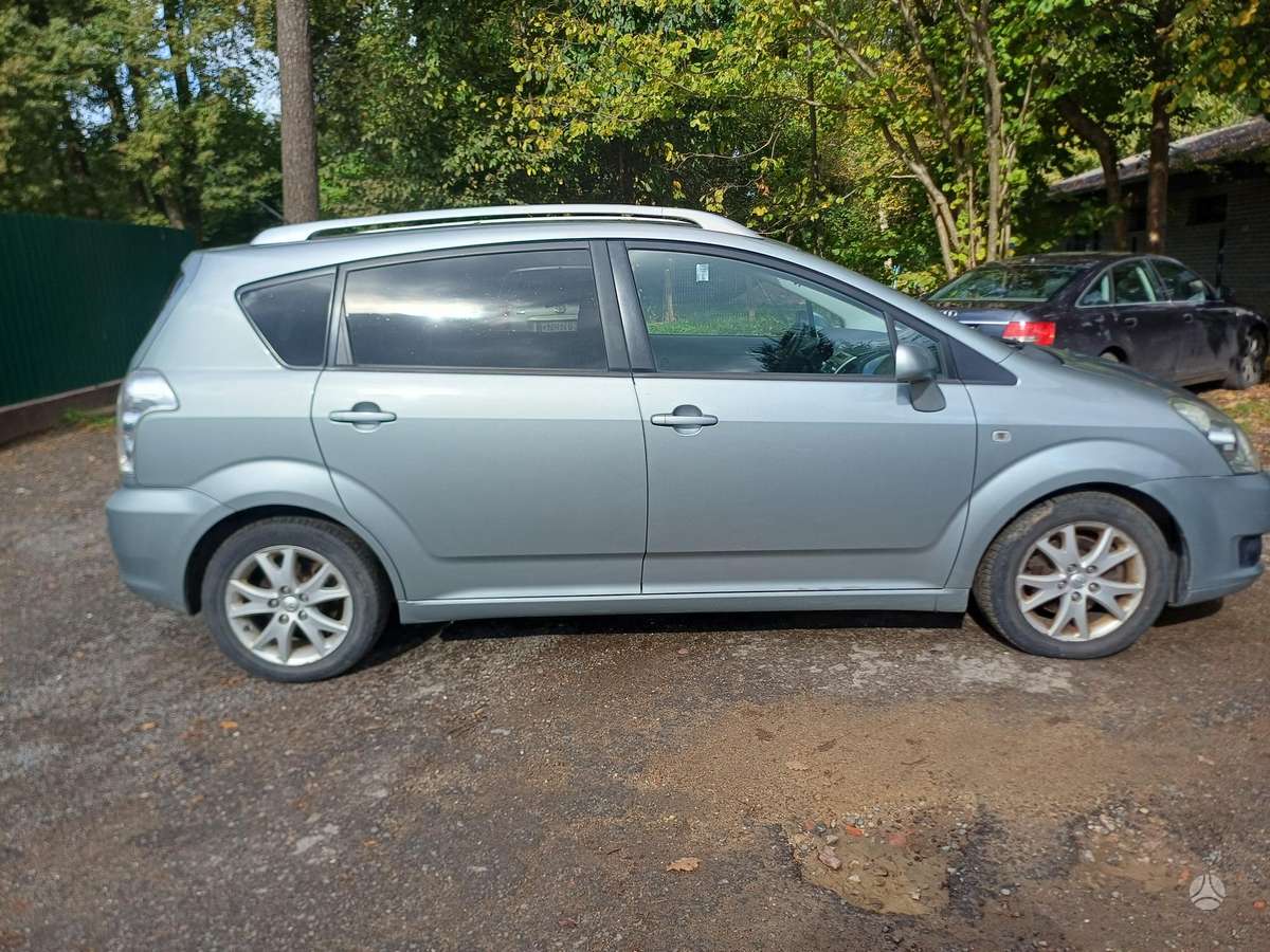 Toyota Corolla 2009 — photo 8