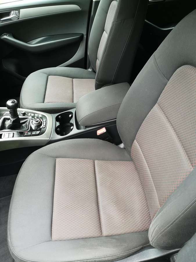 Audi Q5 2009 — photo 11