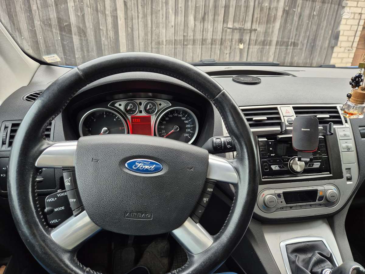 Ford Kuga 2008 — photo 11