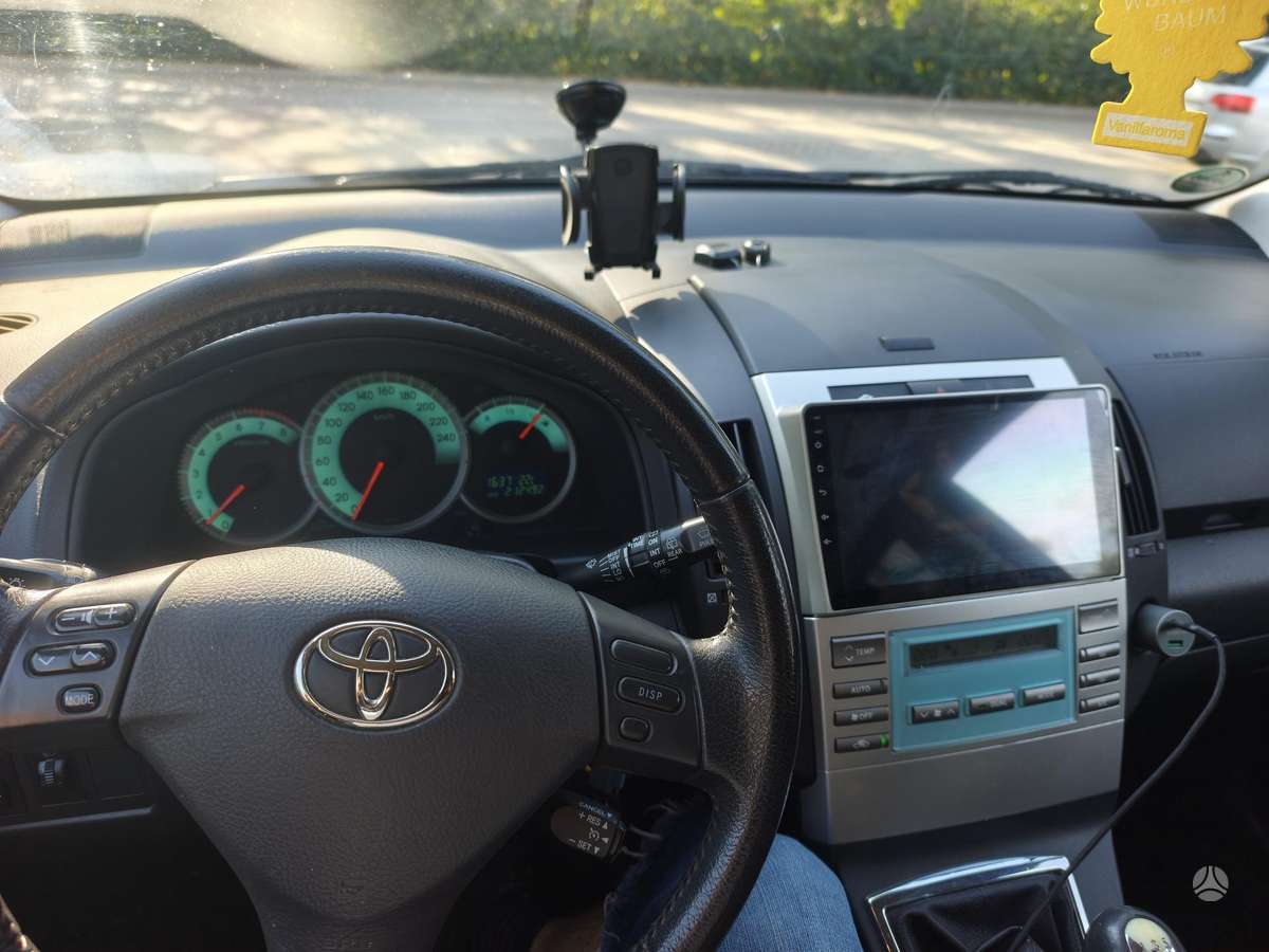 Toyota Corolla 2008 — photo 9