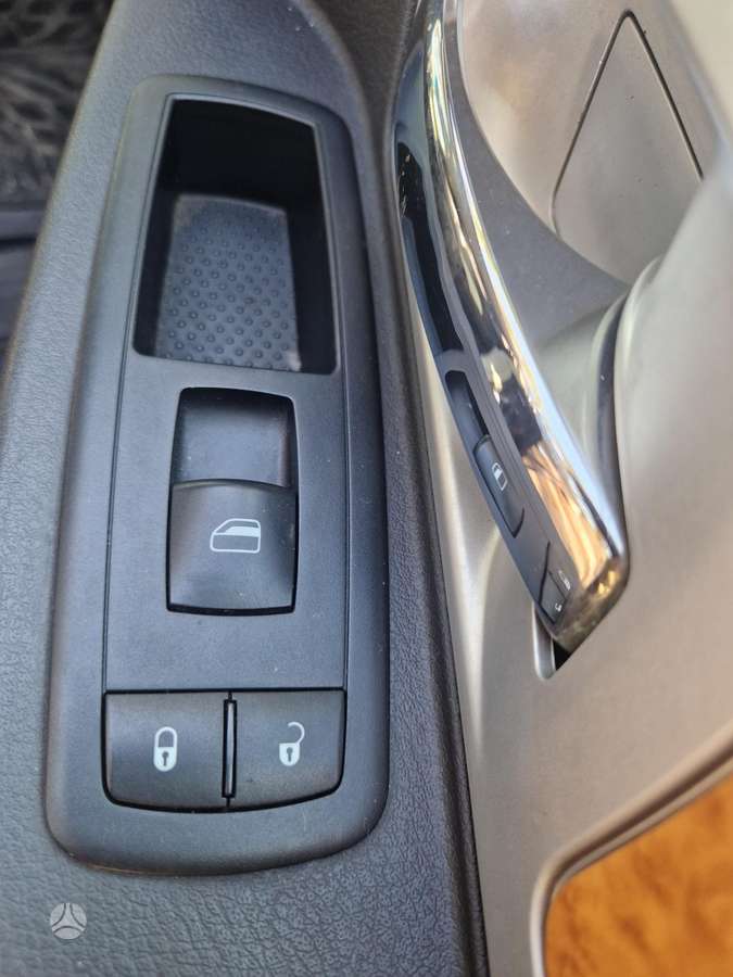 Chrysler Grand 2009 — photo 11
