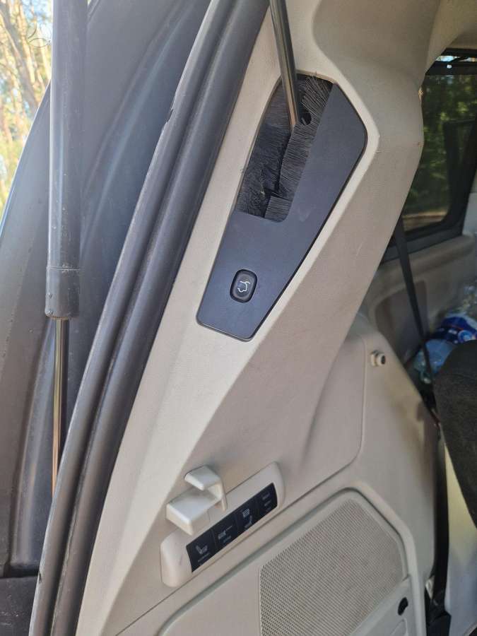 Chrysler Grand 2009 — photo 17