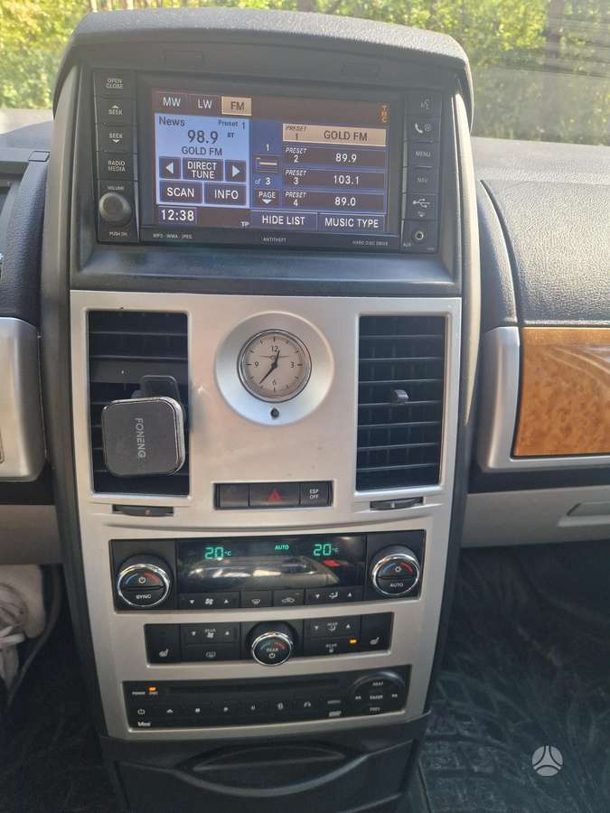 Chrysler Grand 2009 — photo 6
