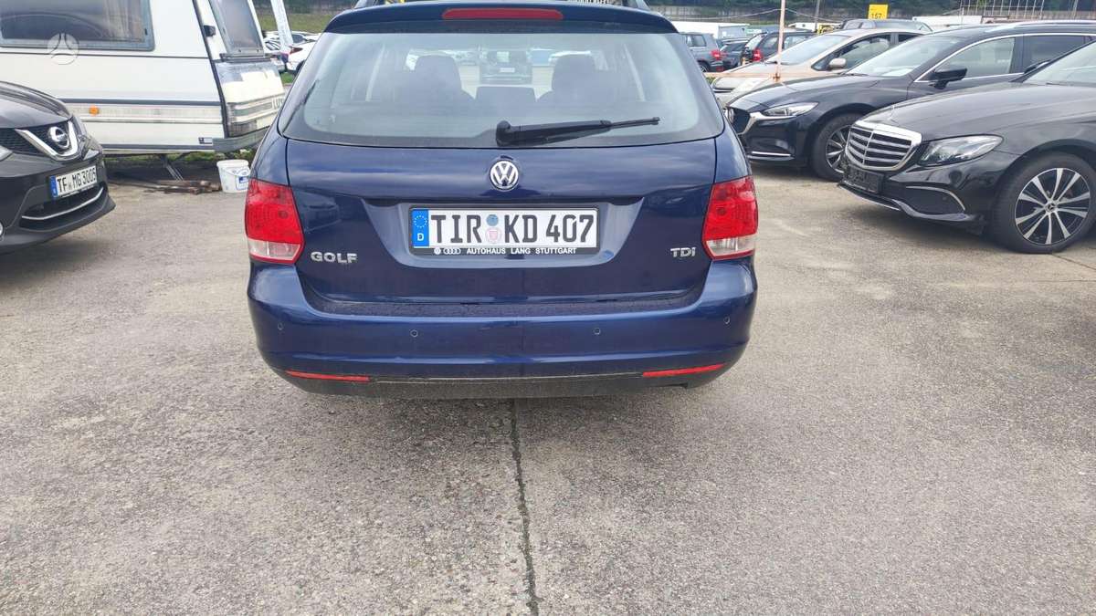 Volkswagen Golf 2009 — rear view