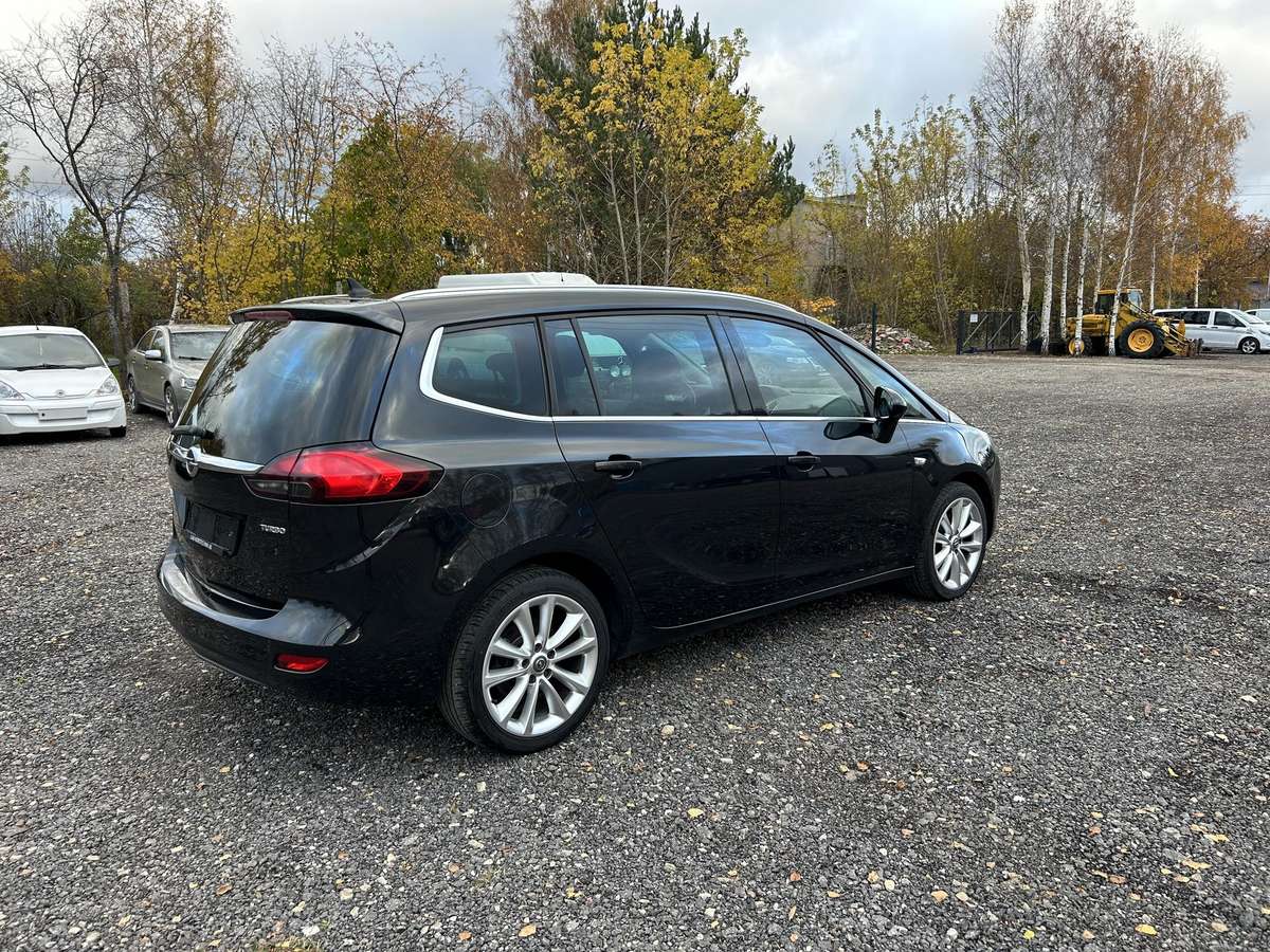 Opel Zafira 2015 — engine 1364 cm³, 140 HP (103kW)