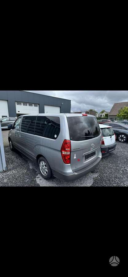 Hyundai H1 2011 — engine 2500 cm³, 136 HP (100kW)