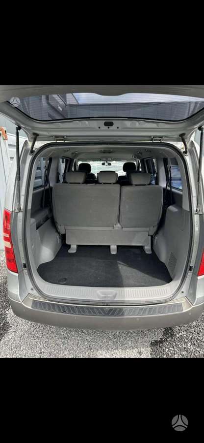Hyundai H1 2011 — photo 9