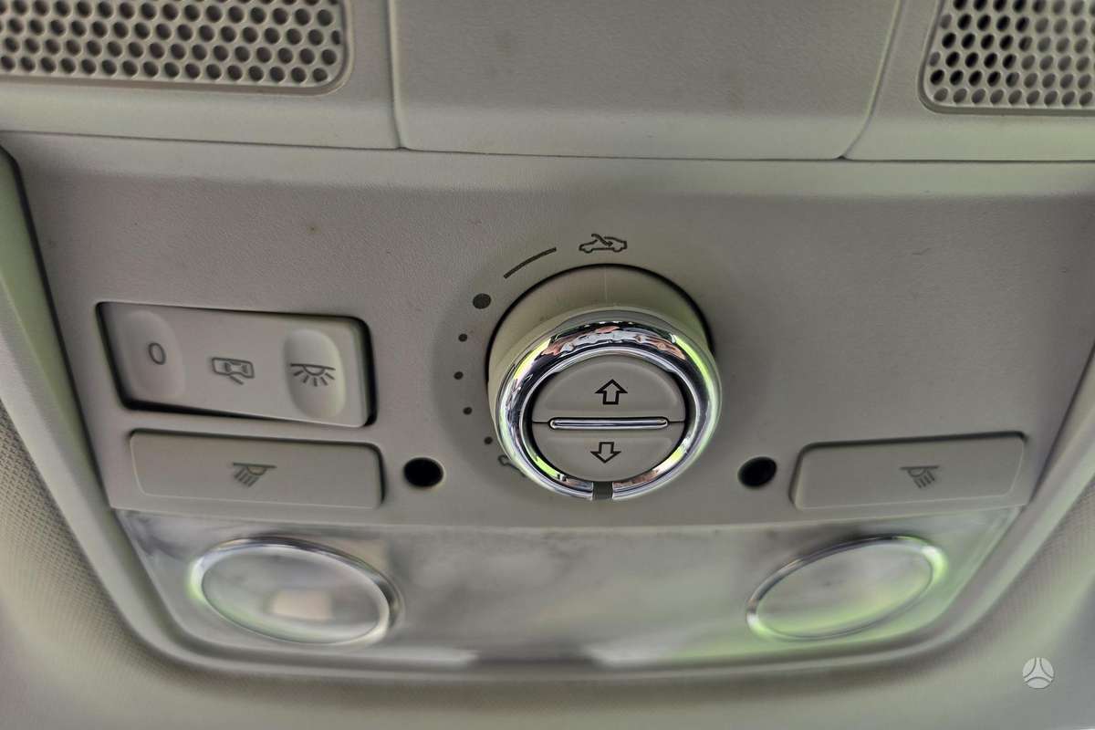 Skoda Superb 2011 — photo 23