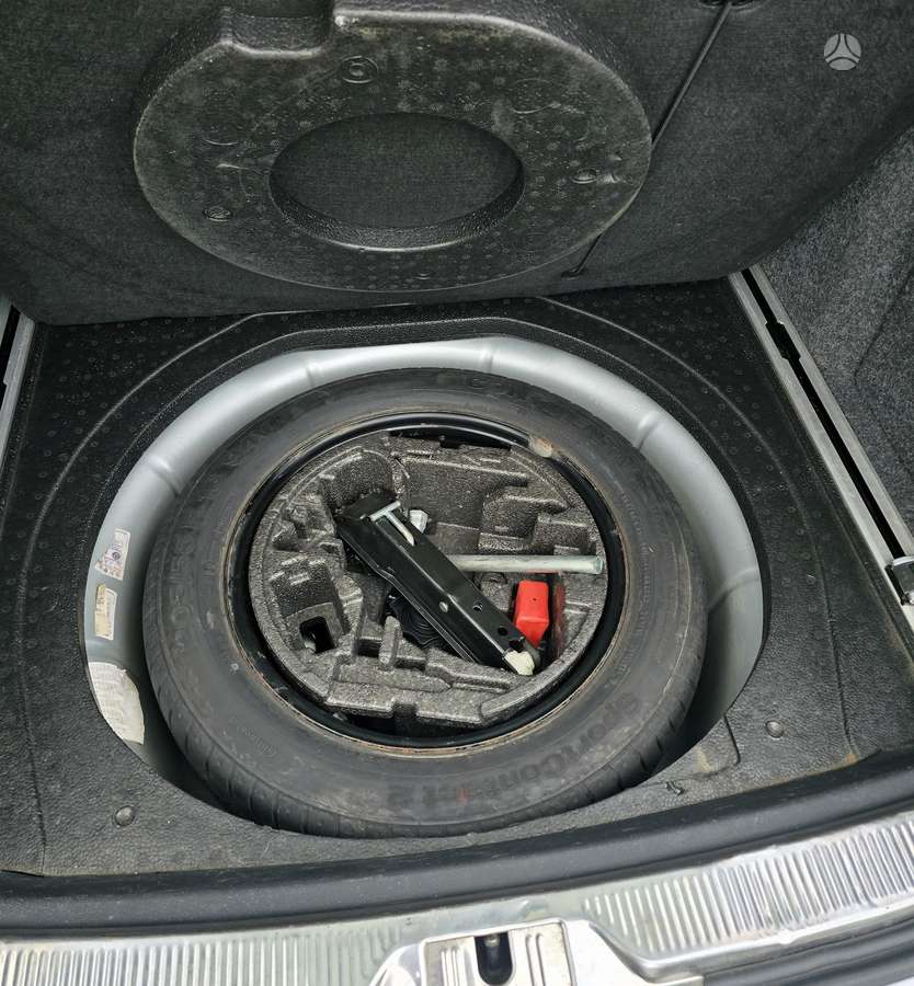 Skoda Superb 2011 — photo 28