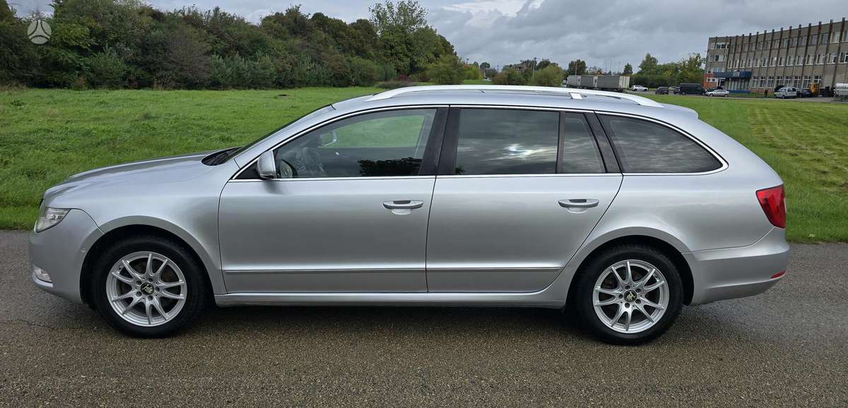 Skoda Superb 2011 — engine 1598 cm³, 105 HP (77kW)