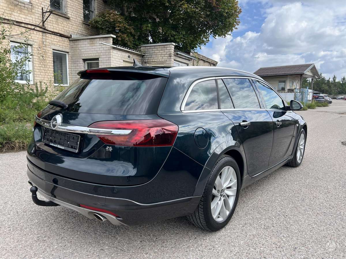 Opel Insignia 2013 — салон