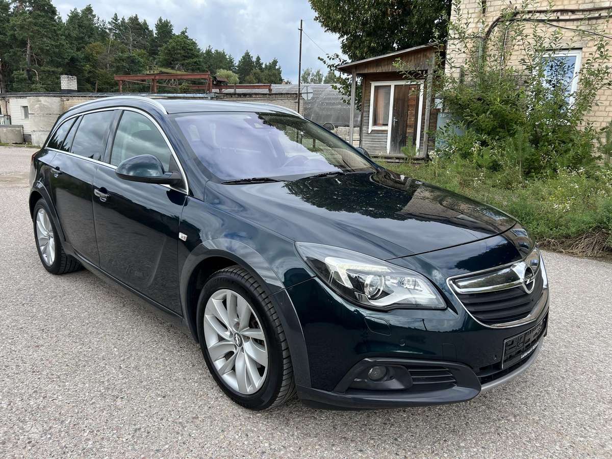Opel Insignia 2013 — двигун 1956 cm³, 194 HP (143kW)