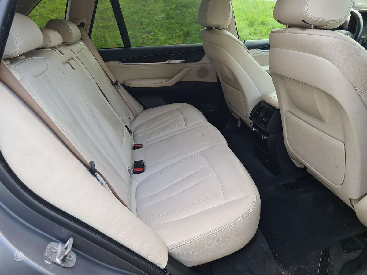 BMW X5 2015 — photo 10