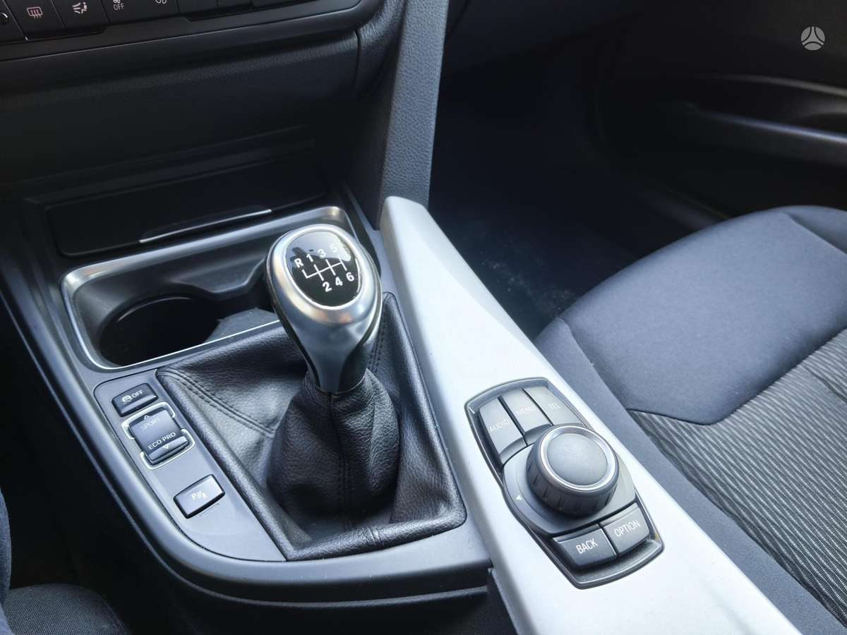 BMW 320 2012 — photo 12
