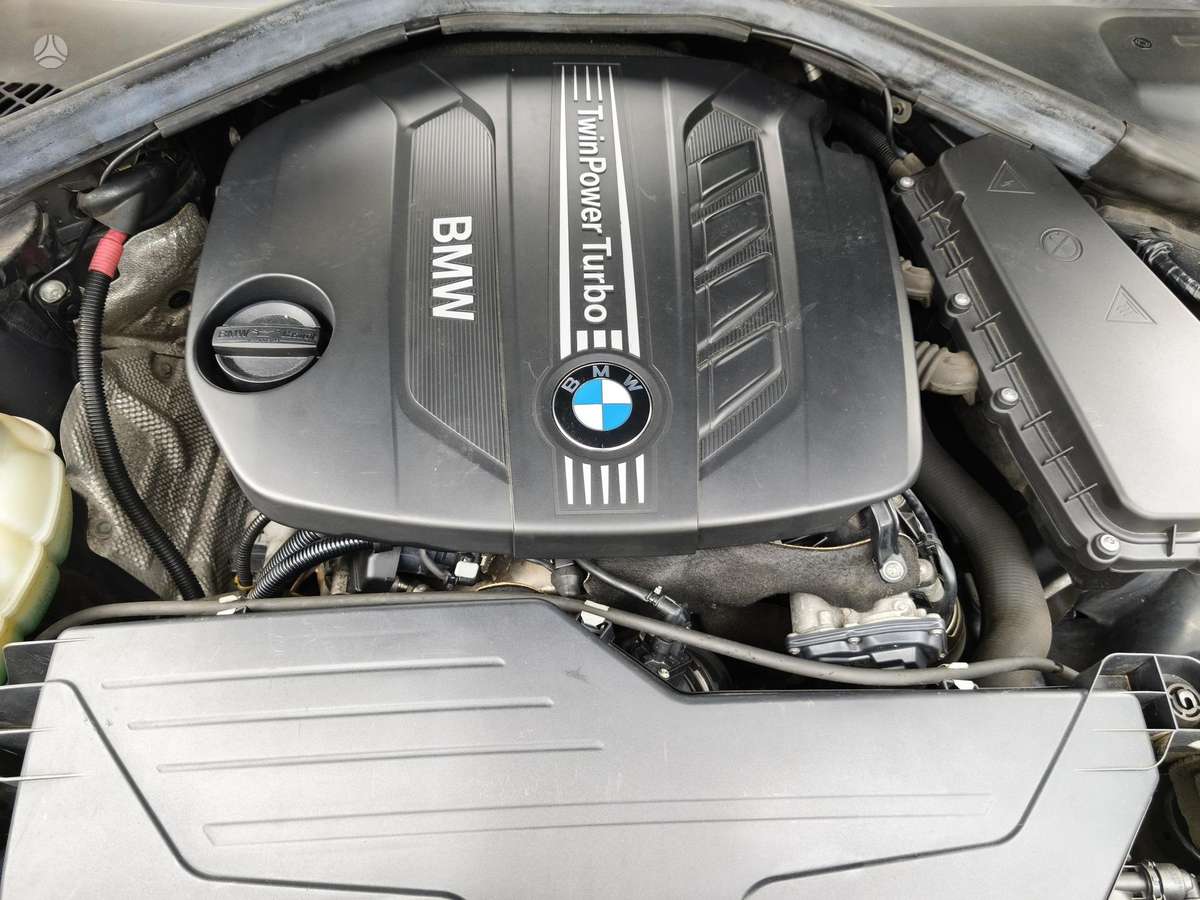 BMW 320 2012 — photo 17