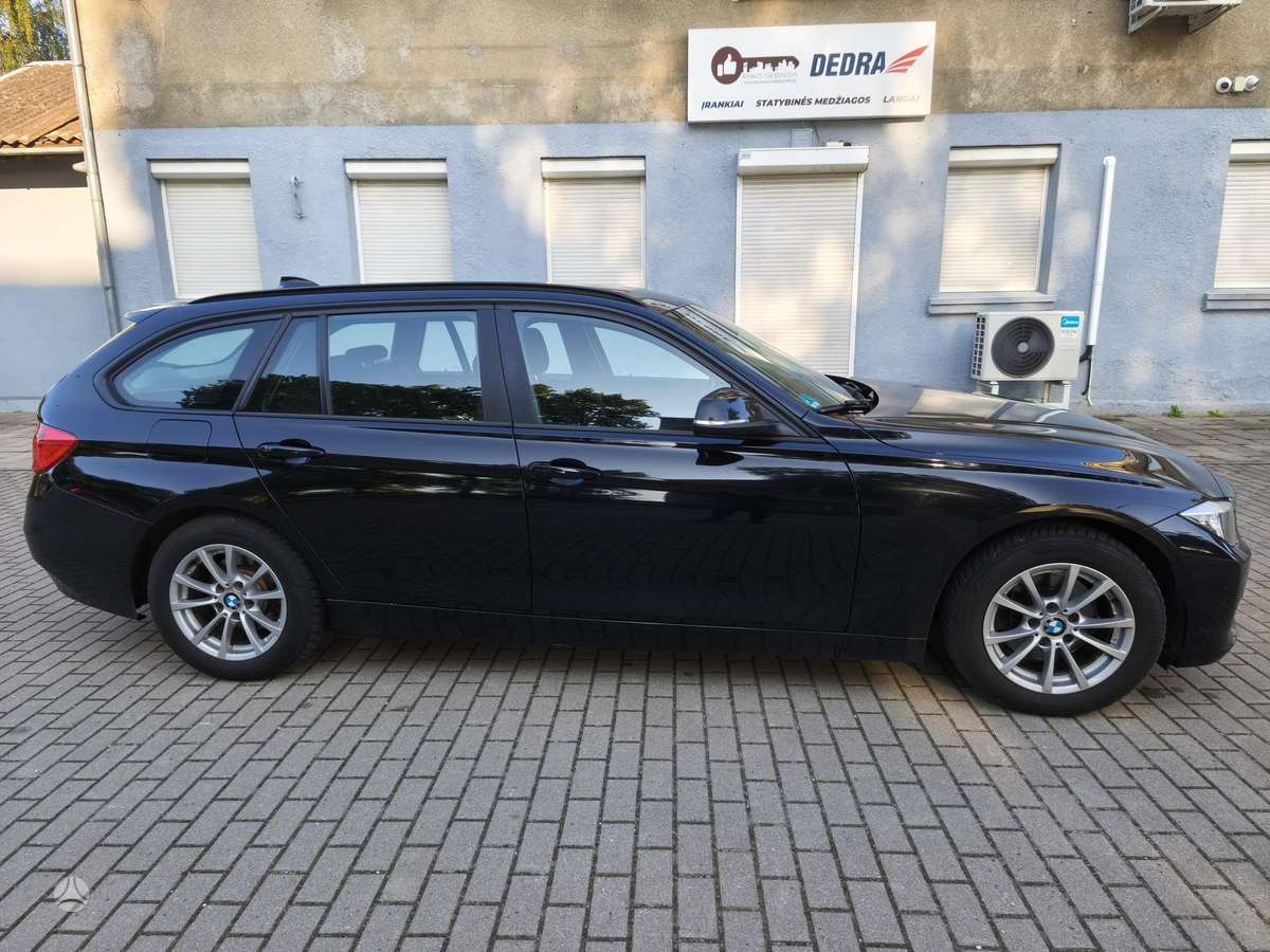 BMW 320 2012 — interior