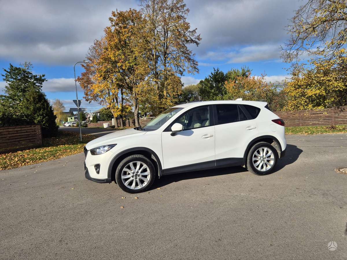 Mazda CX-5 2012 — rear view