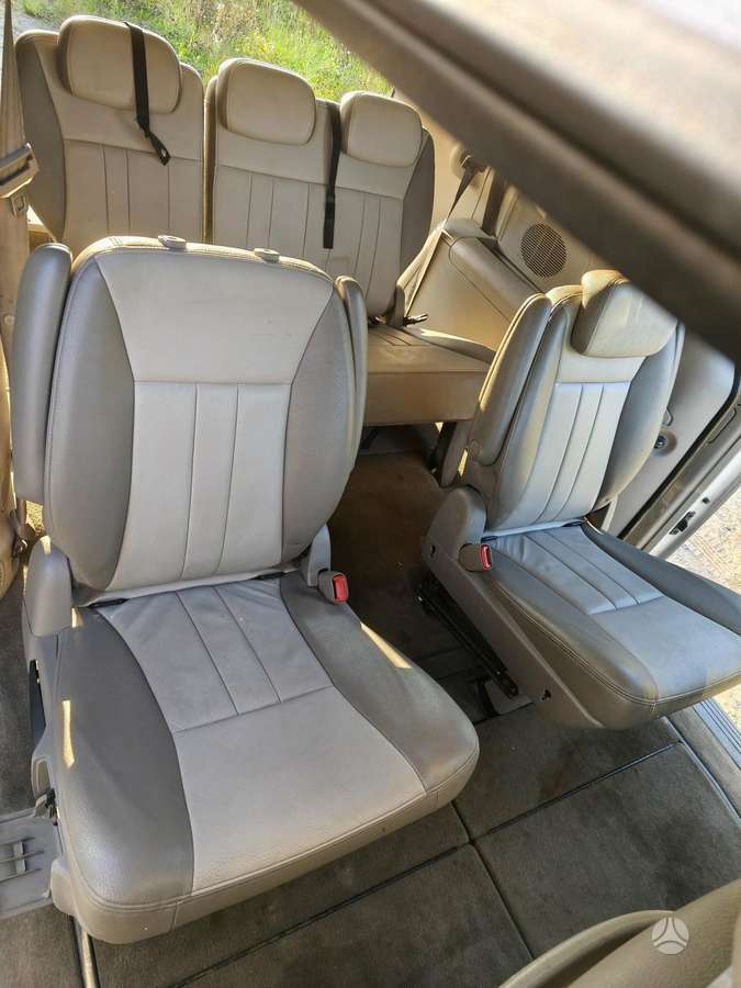 Chrysler Town 2004 — photo 8