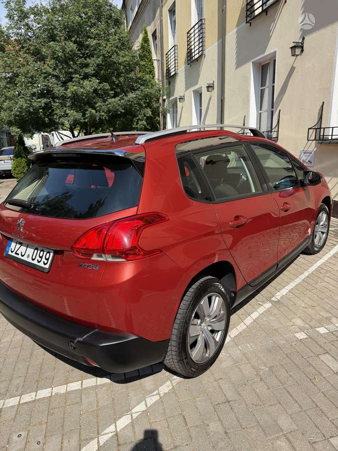 Peugeot 2008 2015 — interior