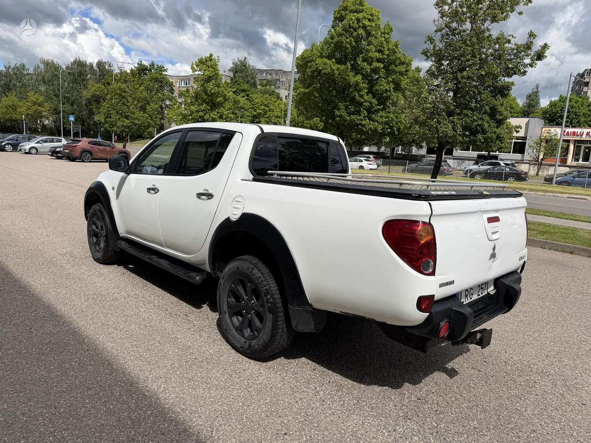 Mitsubishi L200 2012 — photo 5