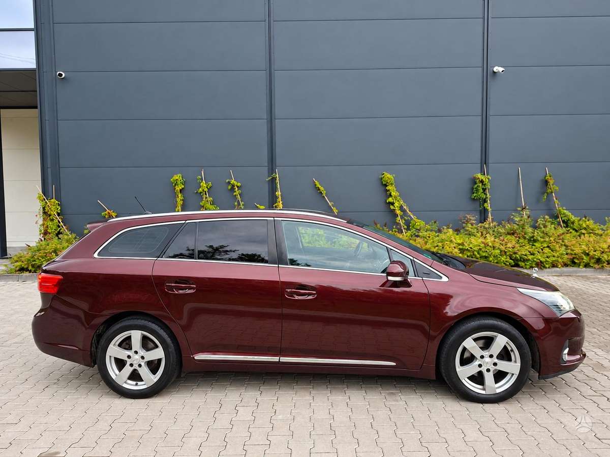 Toyota Avensis 2012 — photo 6