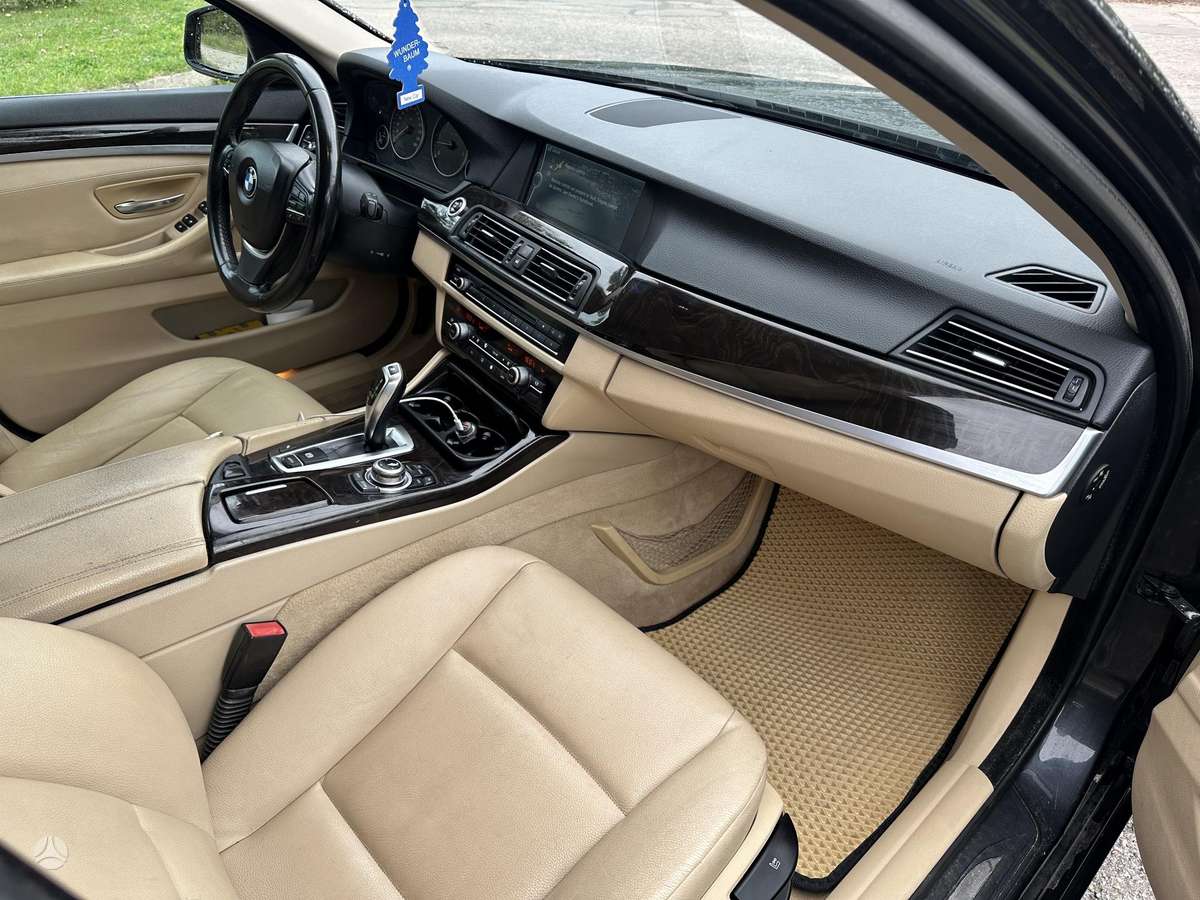 BMW 530 2011 — photo 10
