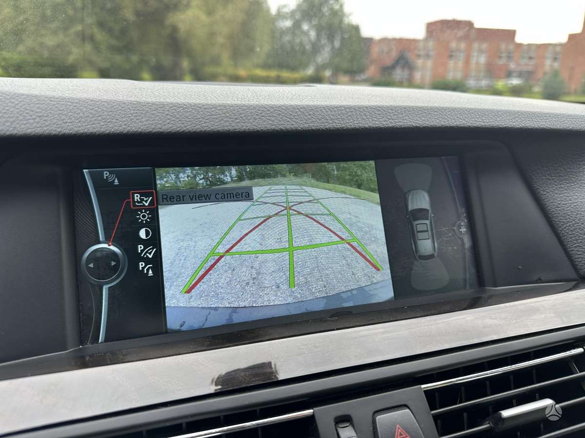 BMW 530 2011 — photo 14