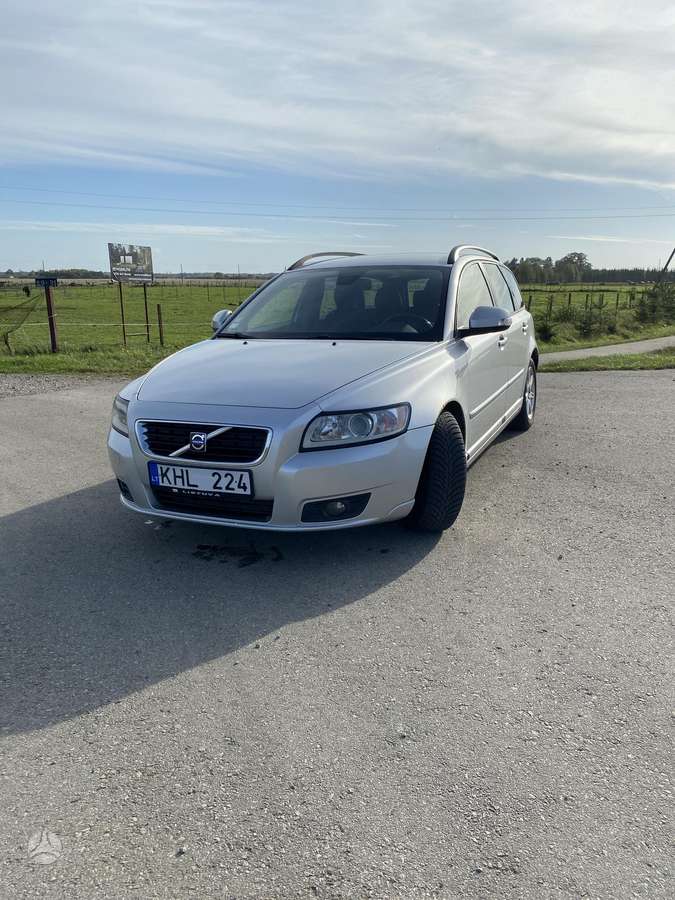 Volvo V50 2009 — вигляд ззаду