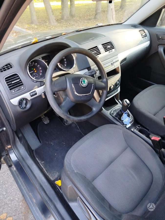 Skoda Yeti 2012 — photo 11