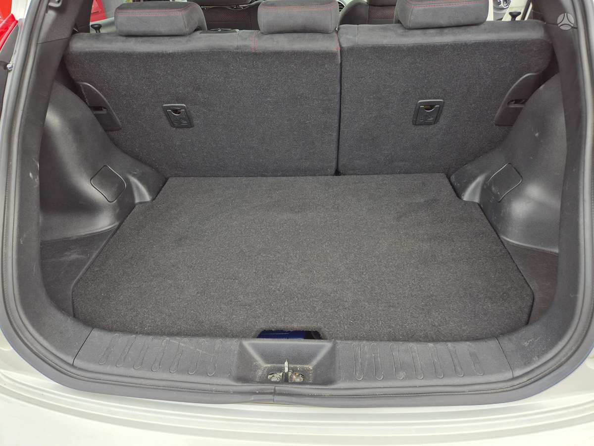 Nissan Juke 2014 — photo 10