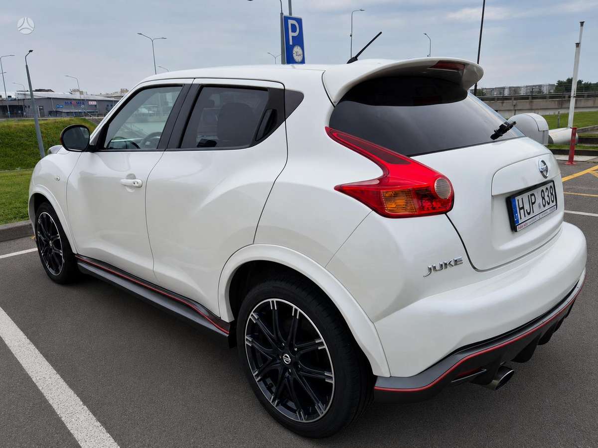 Nissan Juke 2014 — engine 1618 cm³, 200 HP (147kW)