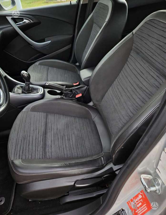 Opel Astra 2014 — photo 15