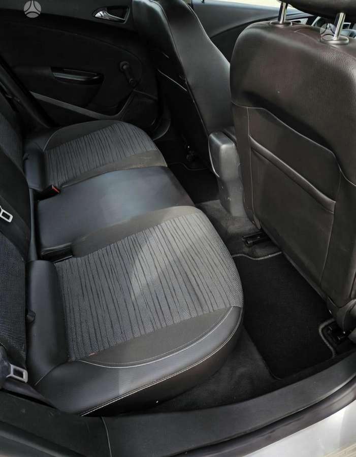 Opel Astra 2014 — photo 17