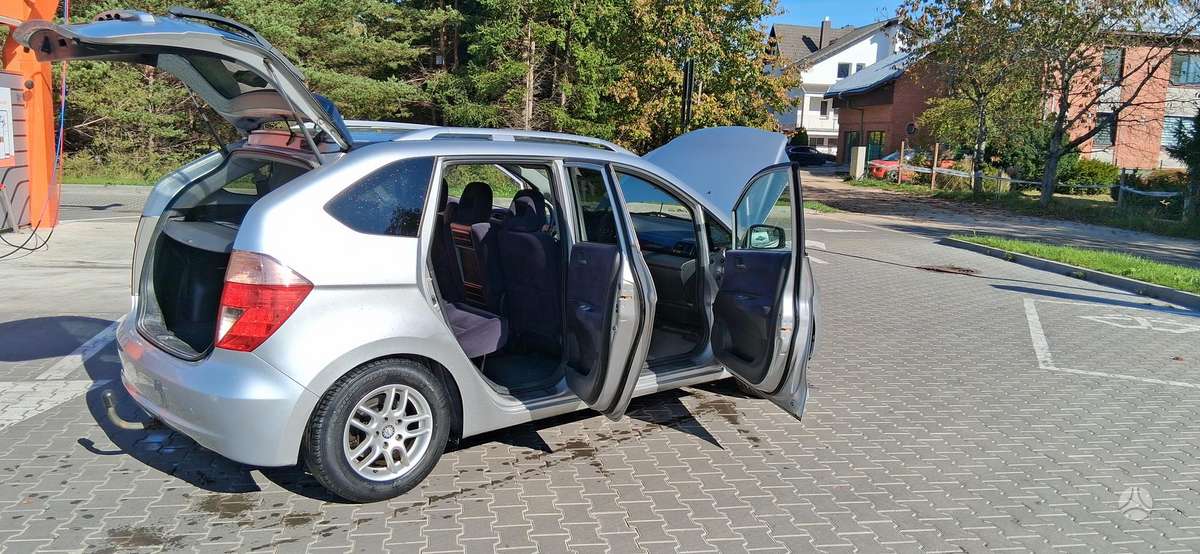 Honda FR-V 2007 — photo 5