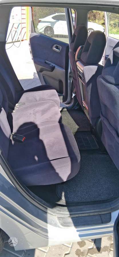 Honda FR-V 2007 — photo 9
