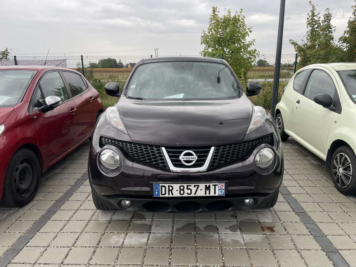 Nissan Juke 2014 — rear view
