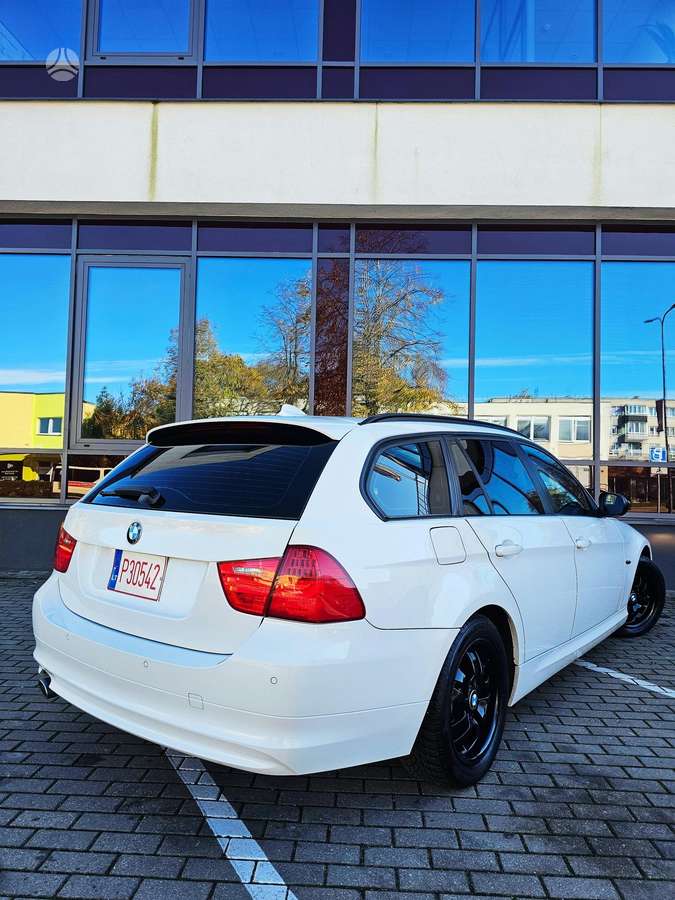 BMW 320 2012 — двигун 2000 cm³, 184 HP (135kW)