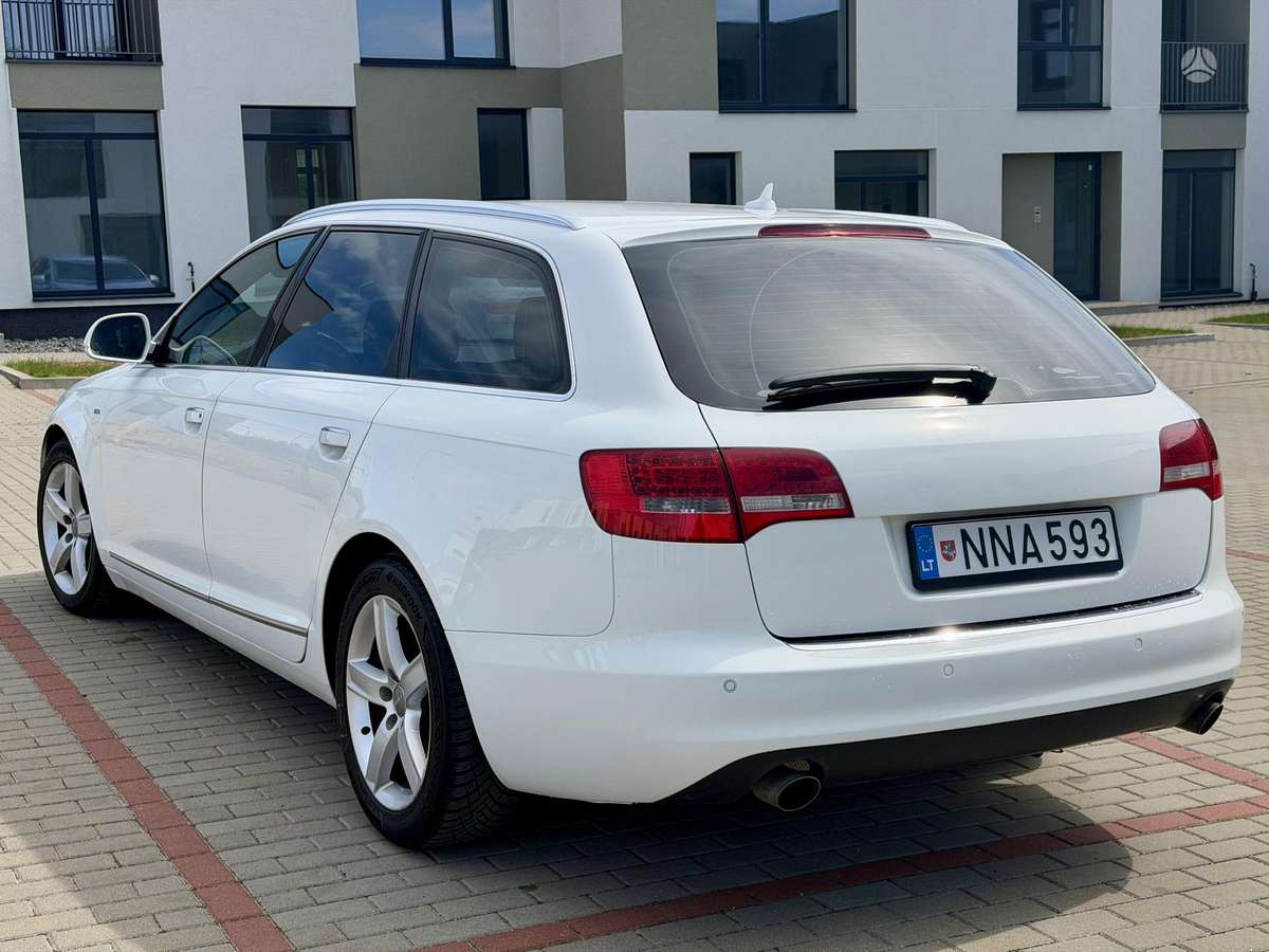 Audi A6 2009 — салон