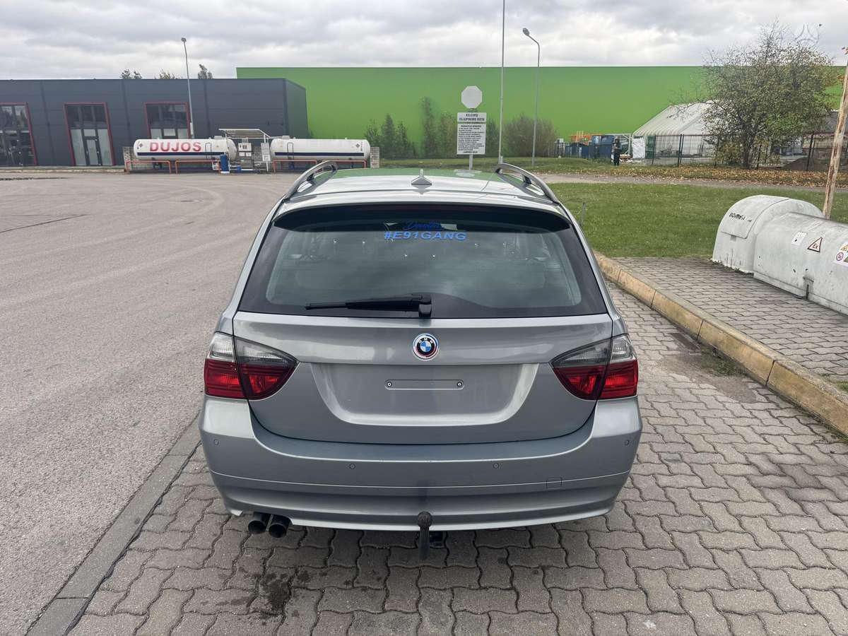 BMW 325 2005 — photo 5