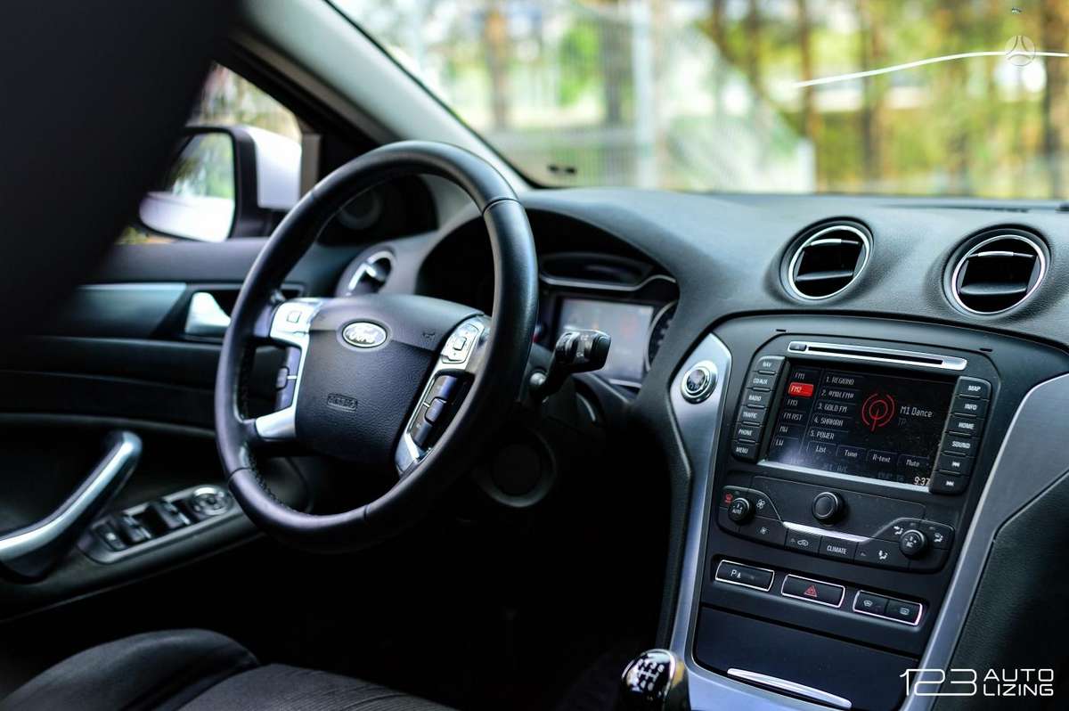 Ford Mondeo 2014 — photo 11
