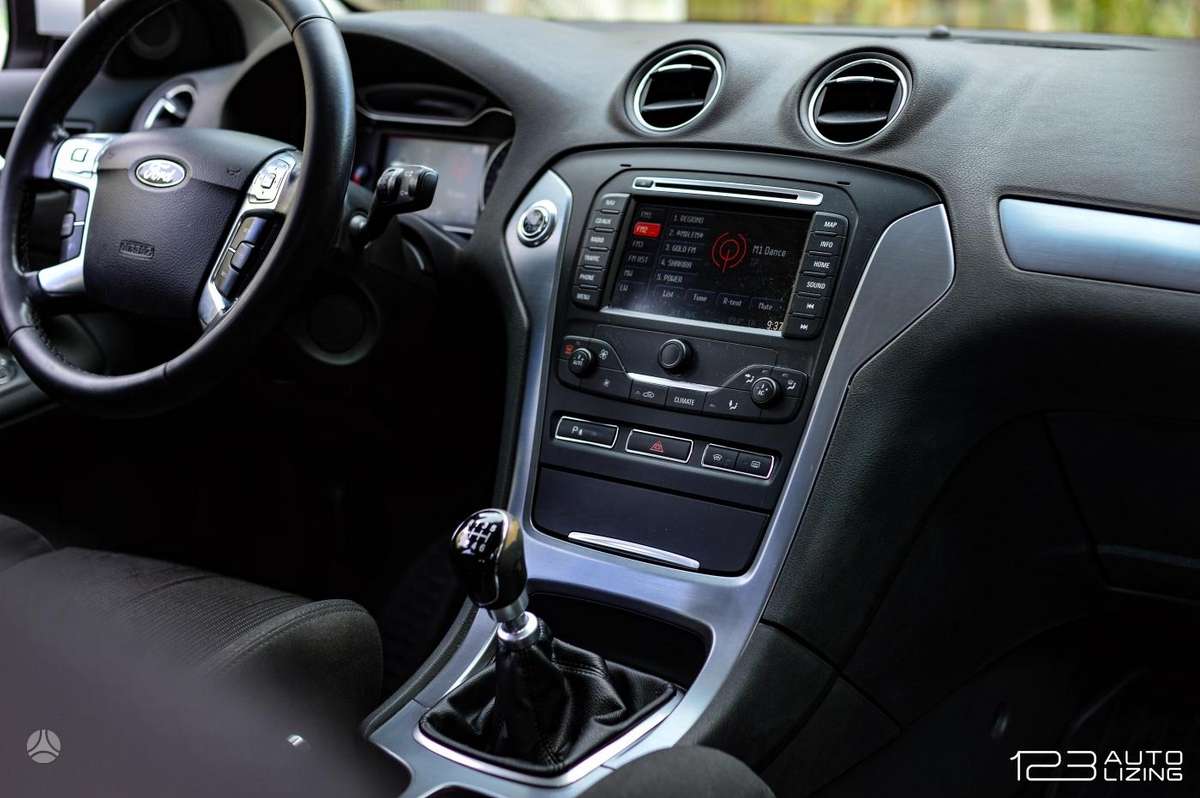 Ford Mondeo 2014 — photo 12