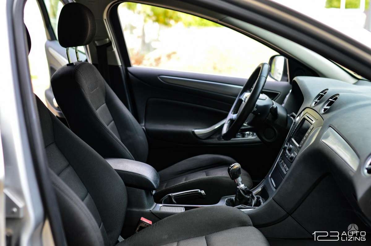 Ford Mondeo 2014 — photo 14