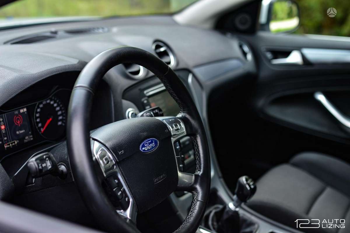 Ford Mondeo 2014 — photo 16