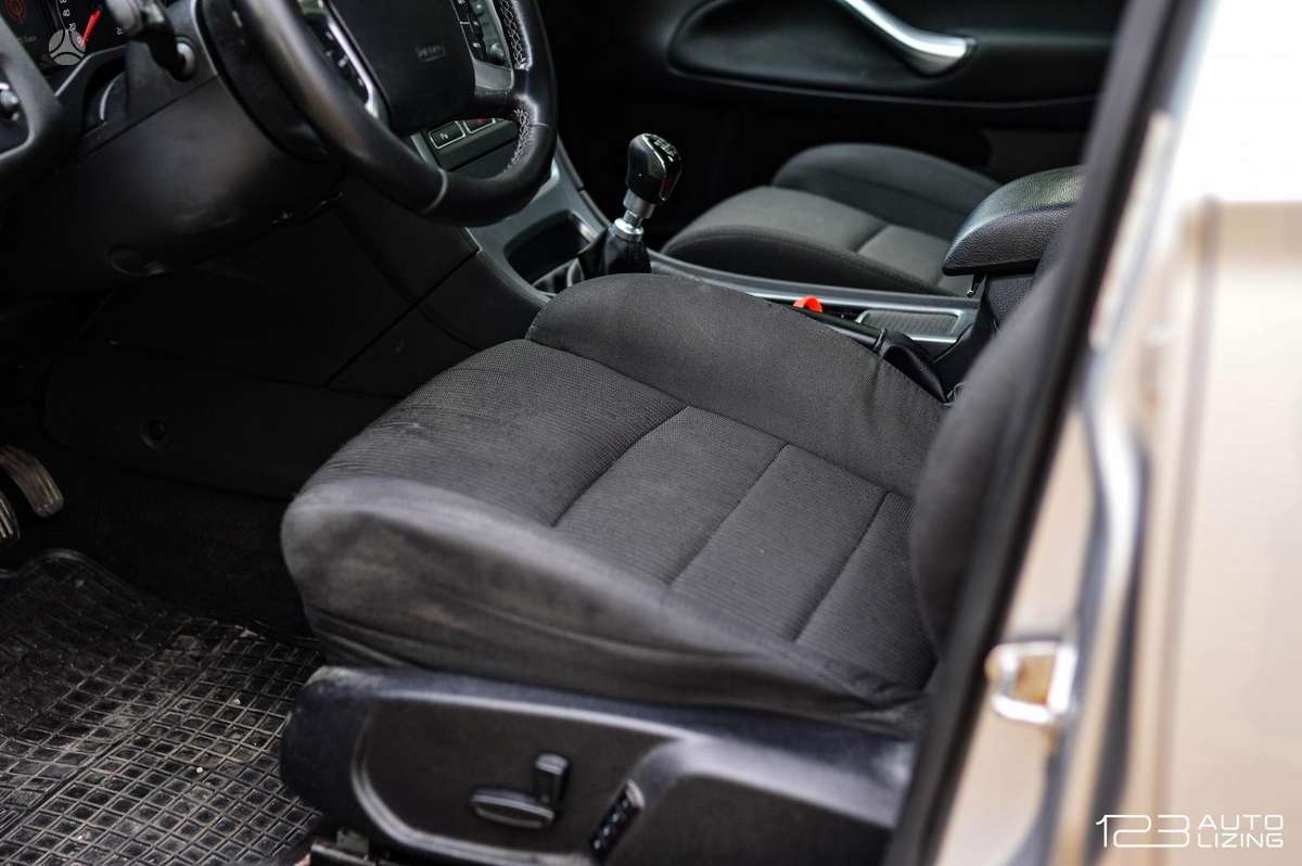 Ford Mondeo 2014 — photo 17
