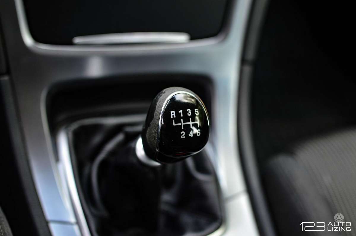 Ford Mondeo 2014 — photo 23