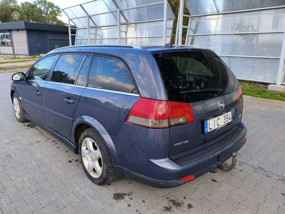 Opel Vectra 2008 — вигляд ззаду