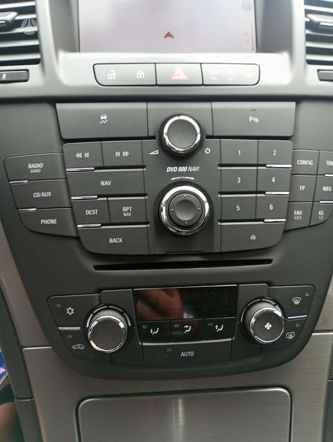 Opel Insignia 2012 — photo 15