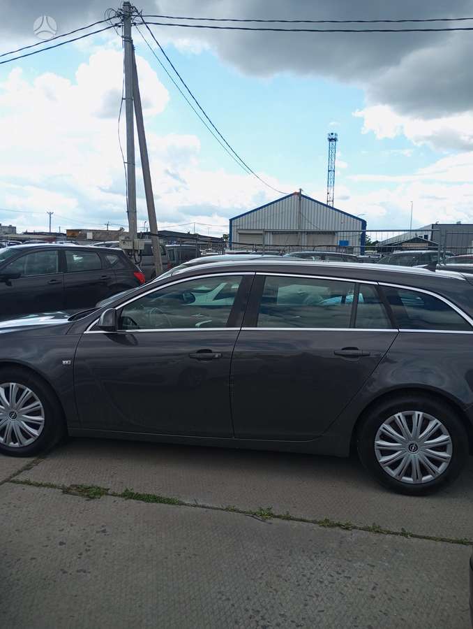 Opel Insignia 2012 — engine 1956 cm³, 110 HP (81kW)
